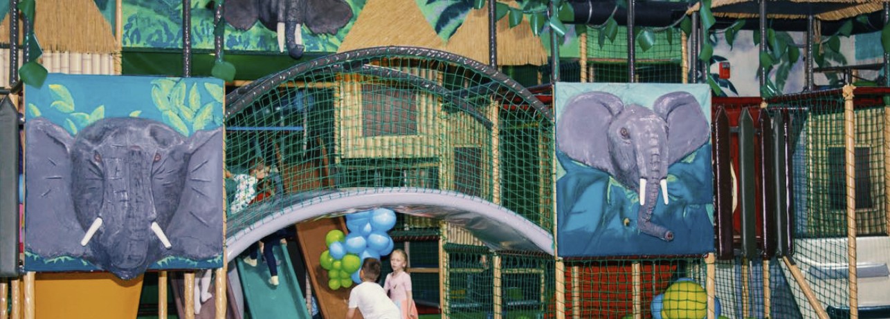 Džumbus — Cafe & Playground